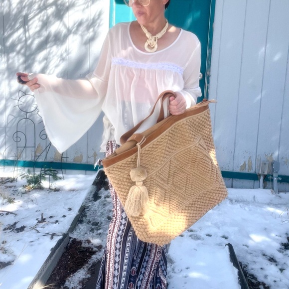 New! Panache Apparel “New Horizons” Oversized Tote - Picture 5 of 8